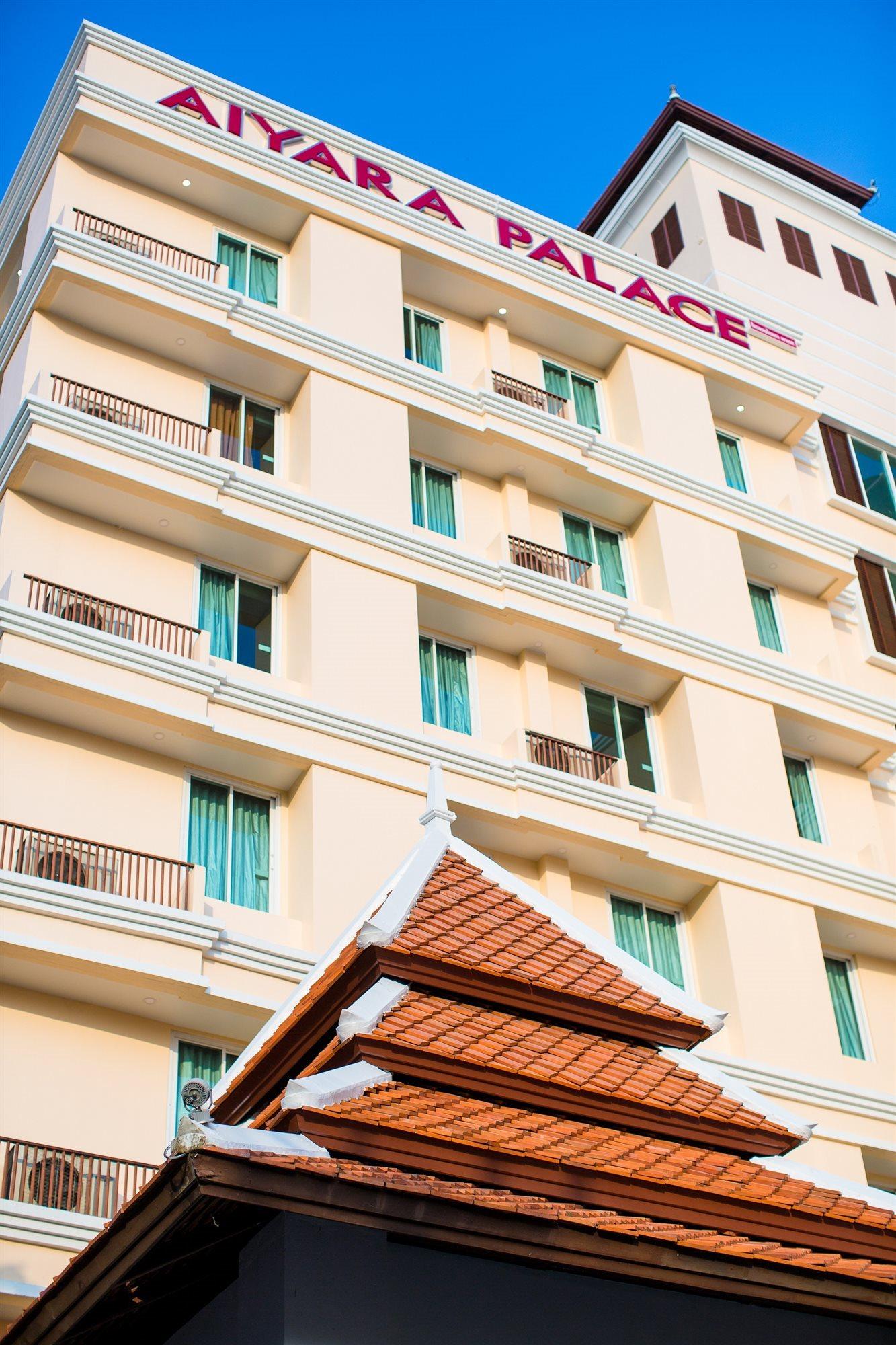 Aiyara Palace Pattaya Ngoại thất bức ảnh The hotel's exterior