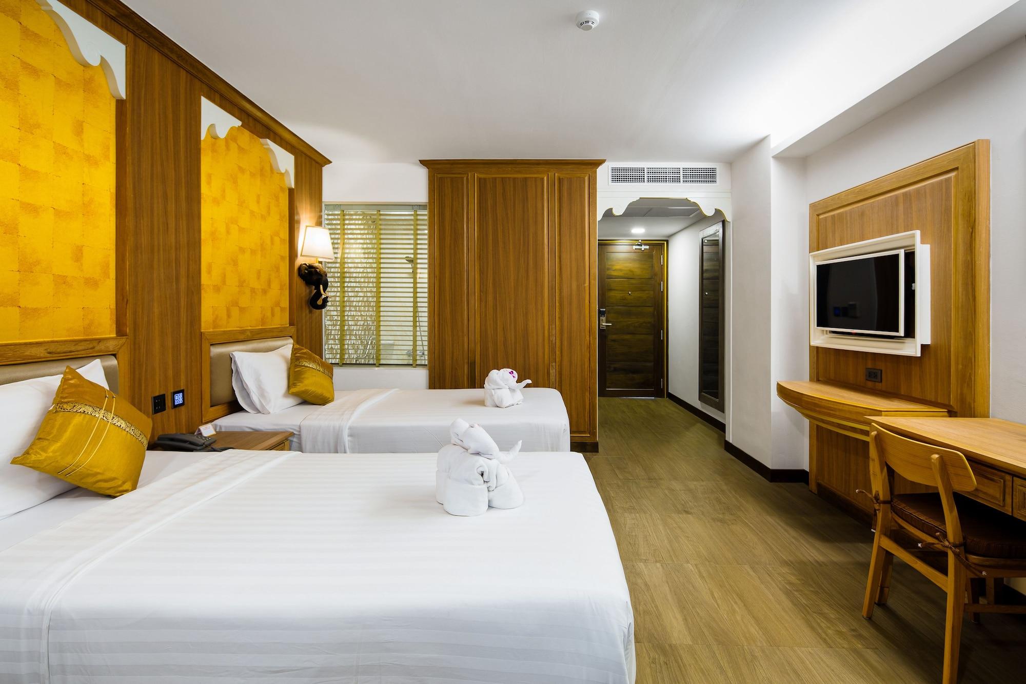 Aiyara Palace Pattaya Ngoại thất bức ảnh Deluxe Room
