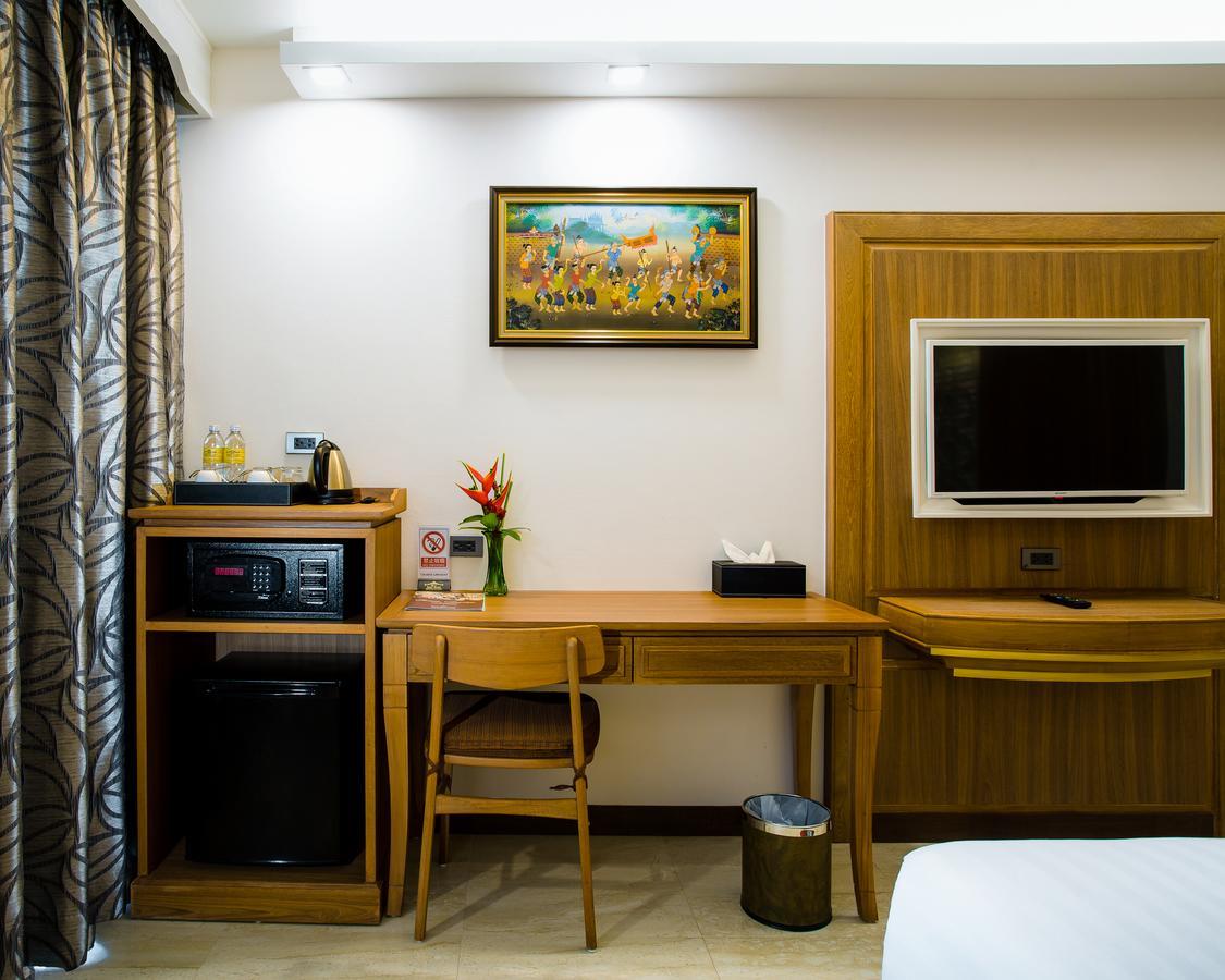 Aiyara Palace Pattaya Ngoại thất bức ảnh A room at the hotel