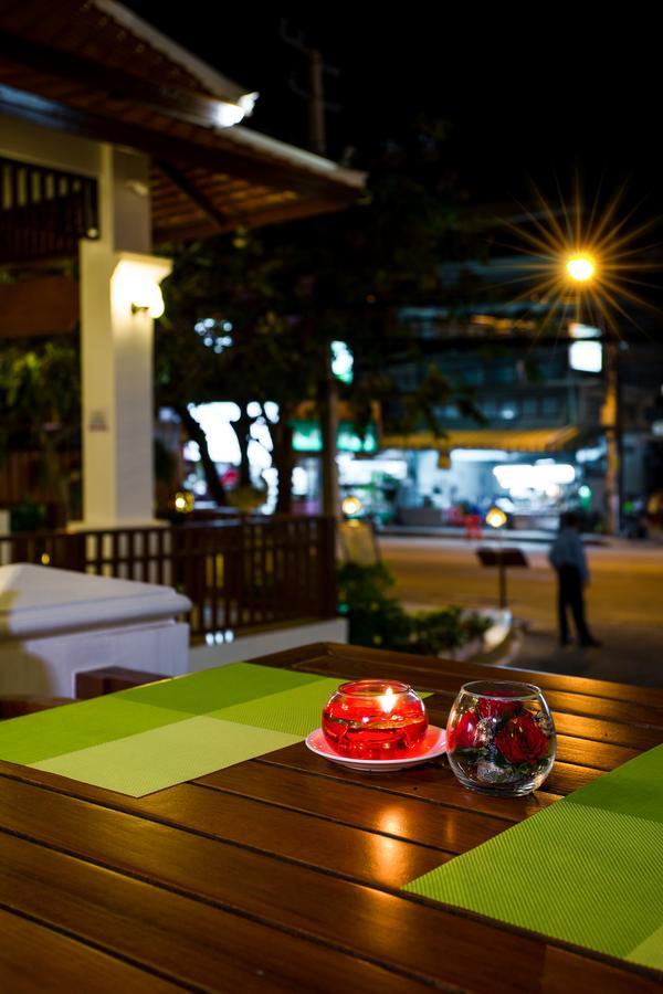 Aiyara Palace Pattaya Ngoại thất bức ảnh A restaurant in Pattaya