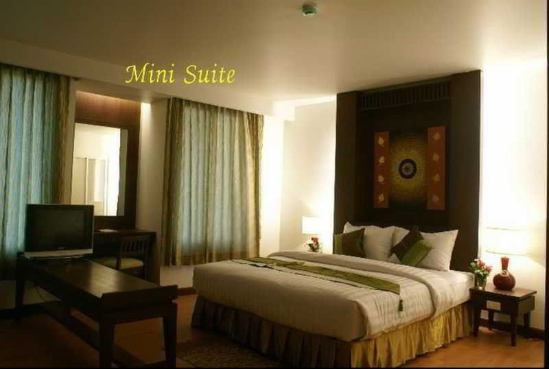 Aiyara Palace Pattaya Ngoại thất bức ảnh Mini Suite